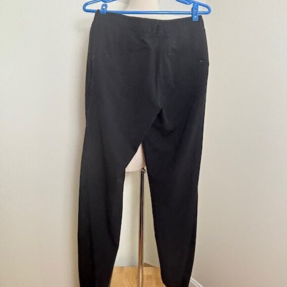 Athleta Quest Jogger pants, black size 4T - Picture 2 of 7